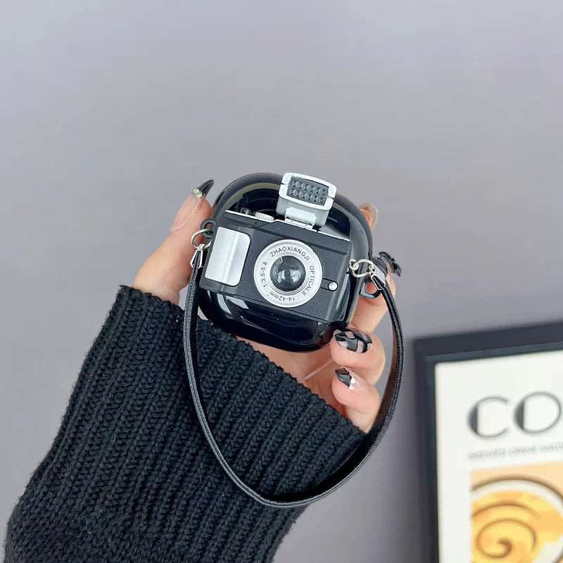 Étui pour écouteurs au design rétro de qualité supérieure avec flash lumineux pour Apple AirPods 1, 2, 3 et Pro : étui de protection en silicone souple avec sangle – Étui élégant et protecteur pour AirPods de 3e génération