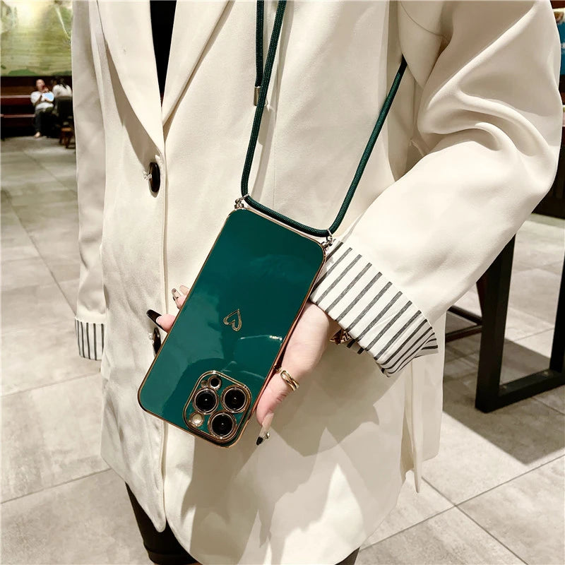 Étui pour iPhone avec dragonne et bandoulière de qualité supérieure avec revêtement de luxe en silicone souple | MagSafe Étui avec protection d'objectif d'appareil photo pour Apple iPhone 15/14/13/12 Pro Max Plus Mini – Sangle de cou, bandoulière